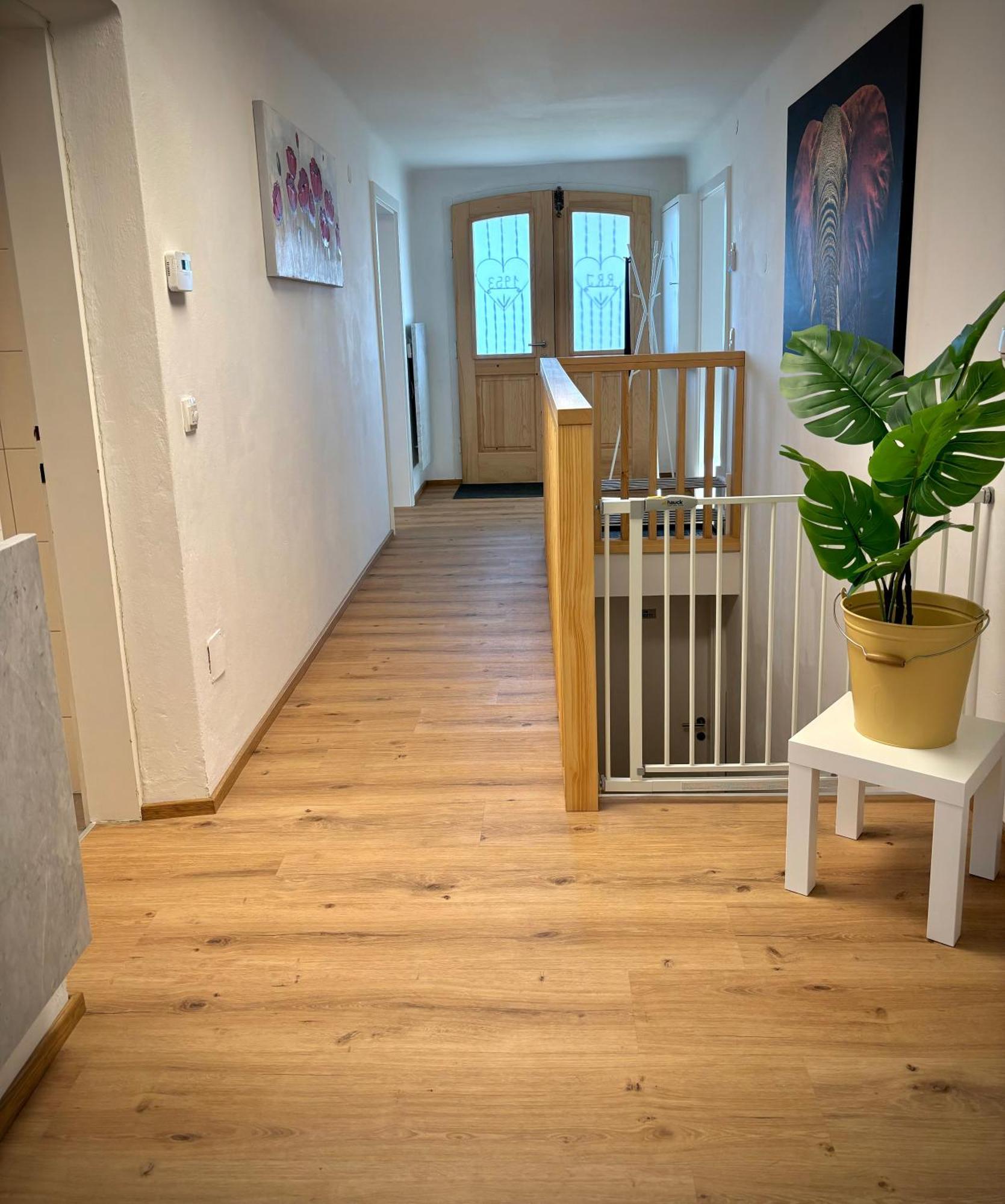 Gaesthaus "Seeblick" Seekirchen am Wallersee Room photo
