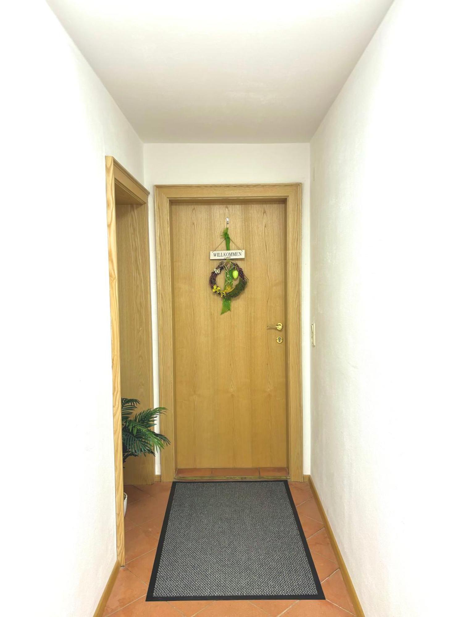 Gaesthaus "Seeblick" Seekirchen am Wallersee Exterior photo